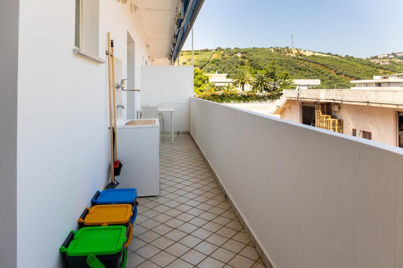Smart And Sea Apartment Tortoreto Екстериор снимка